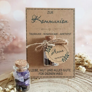 Kommunion Geschenk mit Edelsteinen und personalisiertem Anhänger